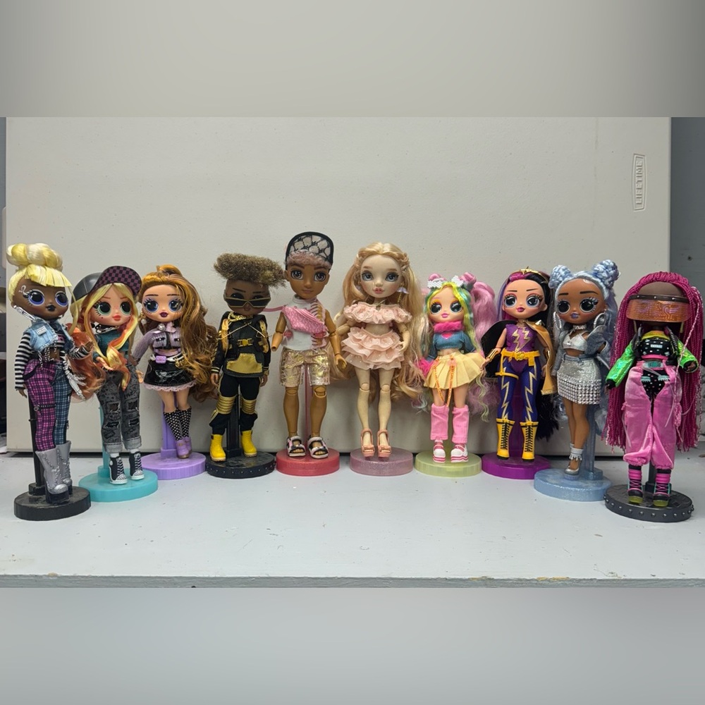 LOL Surprise OMG Fashion Dolls Lot of 10 With Stands Display Fashion Dolls